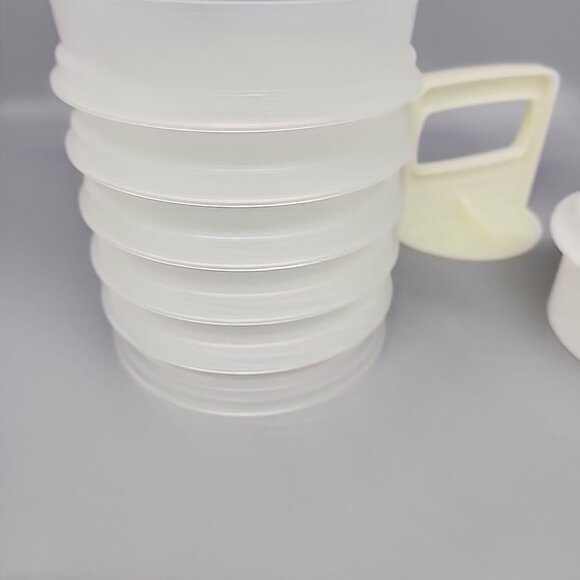 Vtg Tupperware Hamburger Press Maker Ring 6 Patty Keepers No Lid 8 Pieces Sheer - Picture 2 of 3